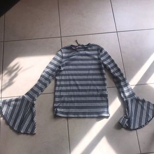 Zara Flute sleeve shirt size small